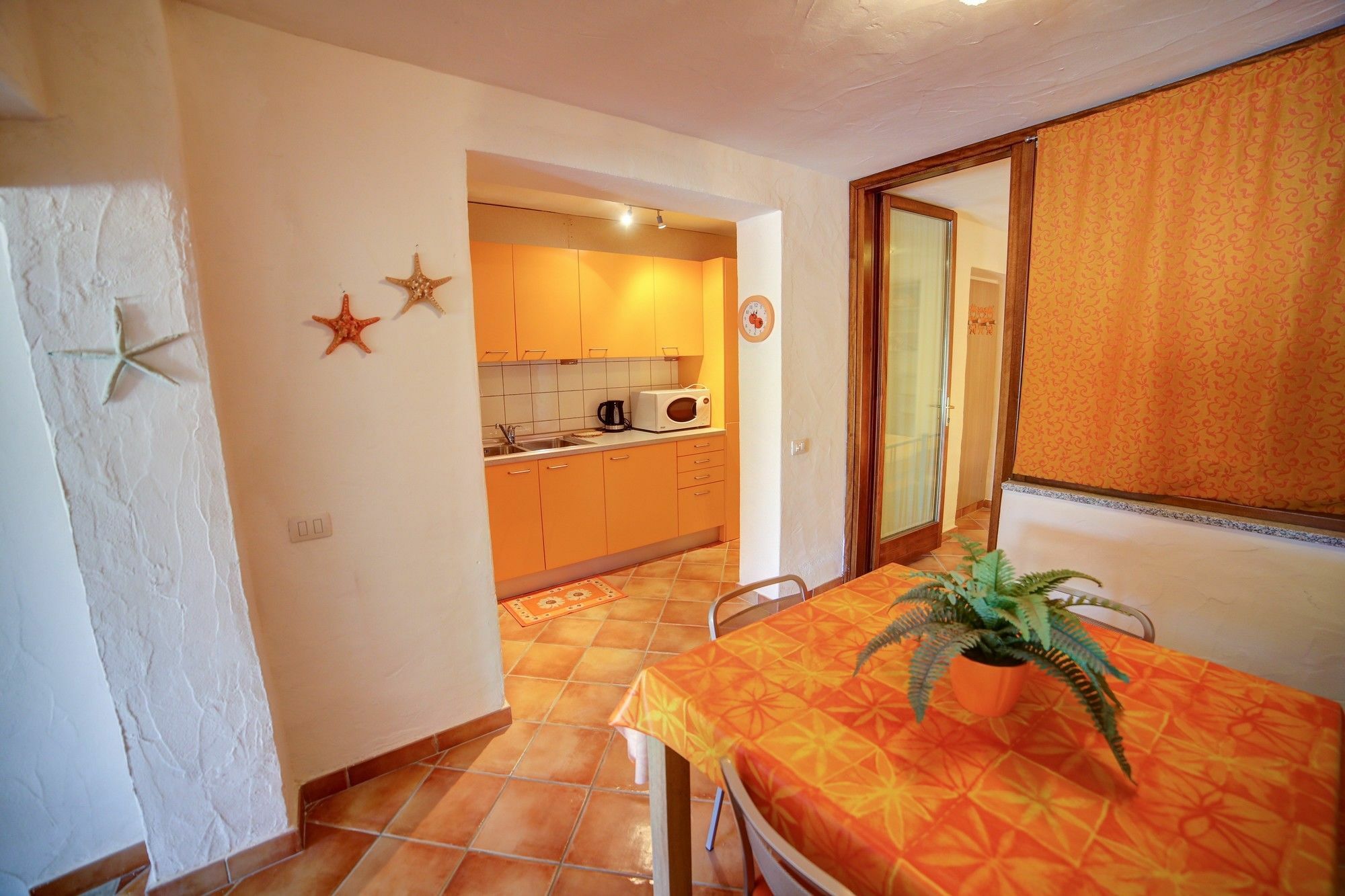 Delia Apartments San Teodoro  Eksteriør billede