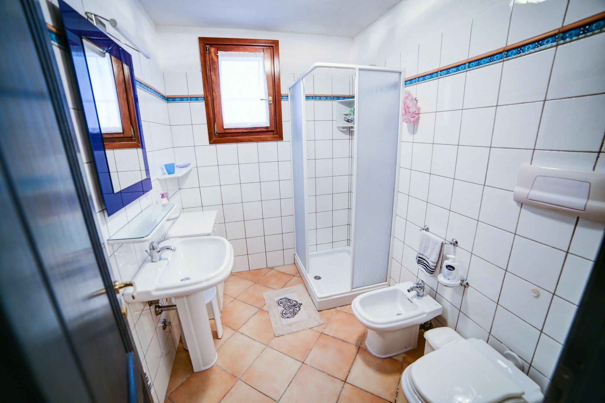Delia Apartments San Teodoro  Eksteriør billede