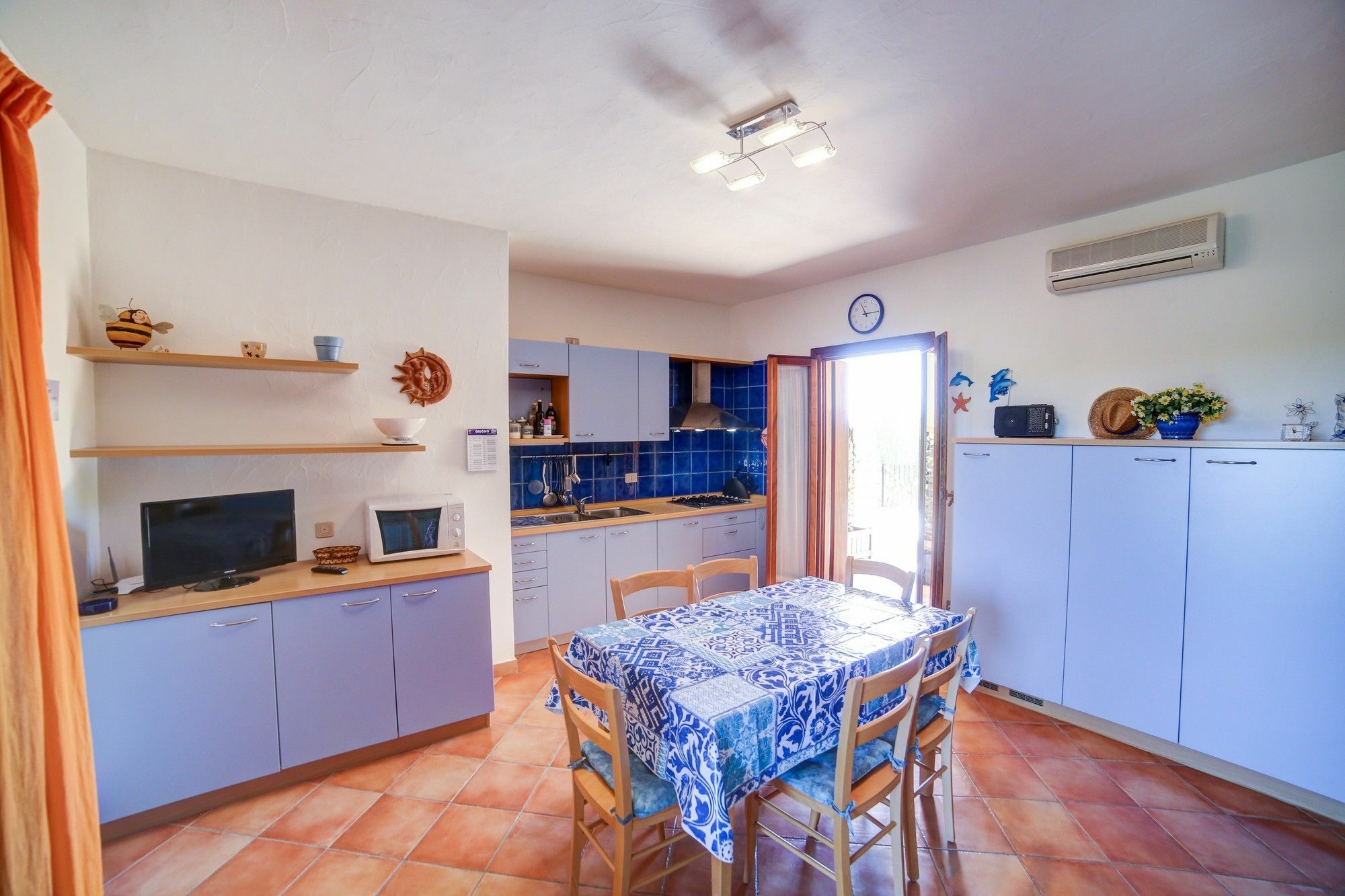 Delia Apartments San Teodoro  Eksteriør billede